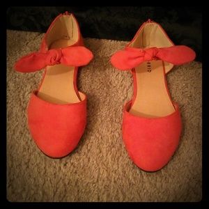 Torrid burnt orange/red bow tie flat shoes